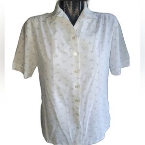 Vintage Short Sleeve Blouse In White with a Purple floral print M